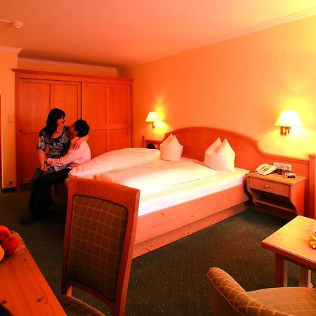 Hotel Goldenes Kreuz Tannheim Buitenkant foto