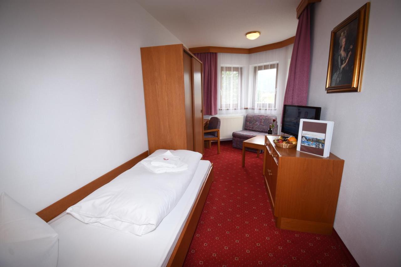 Hotel Goldenes Kreuz Tannheim Buitenkant foto