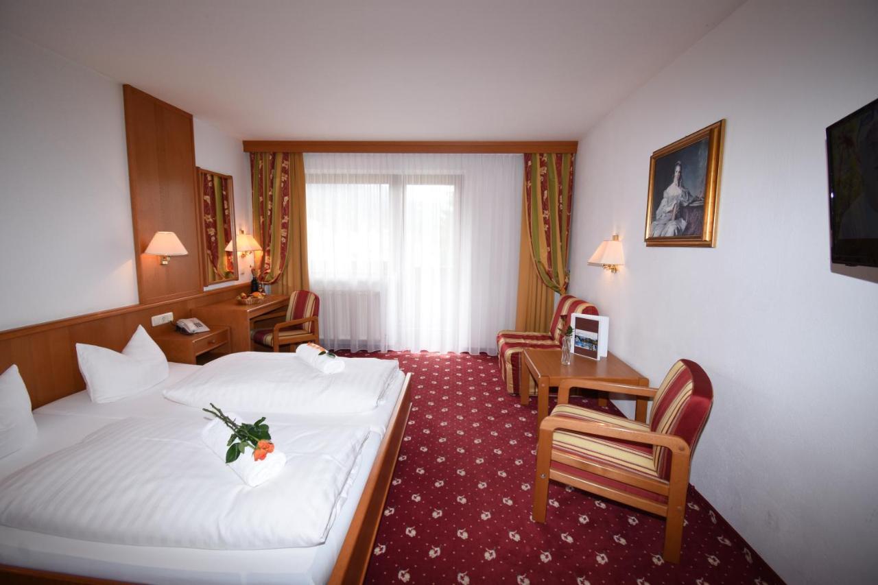 Hotel Goldenes Kreuz Tannheim Buitenkant foto